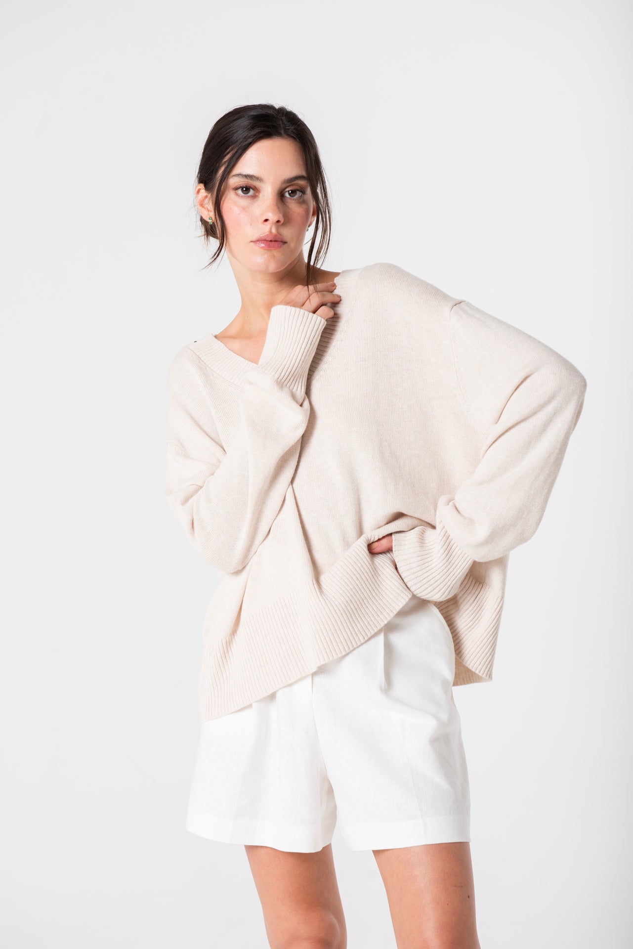 Allie V-Neck in Linen - Cream