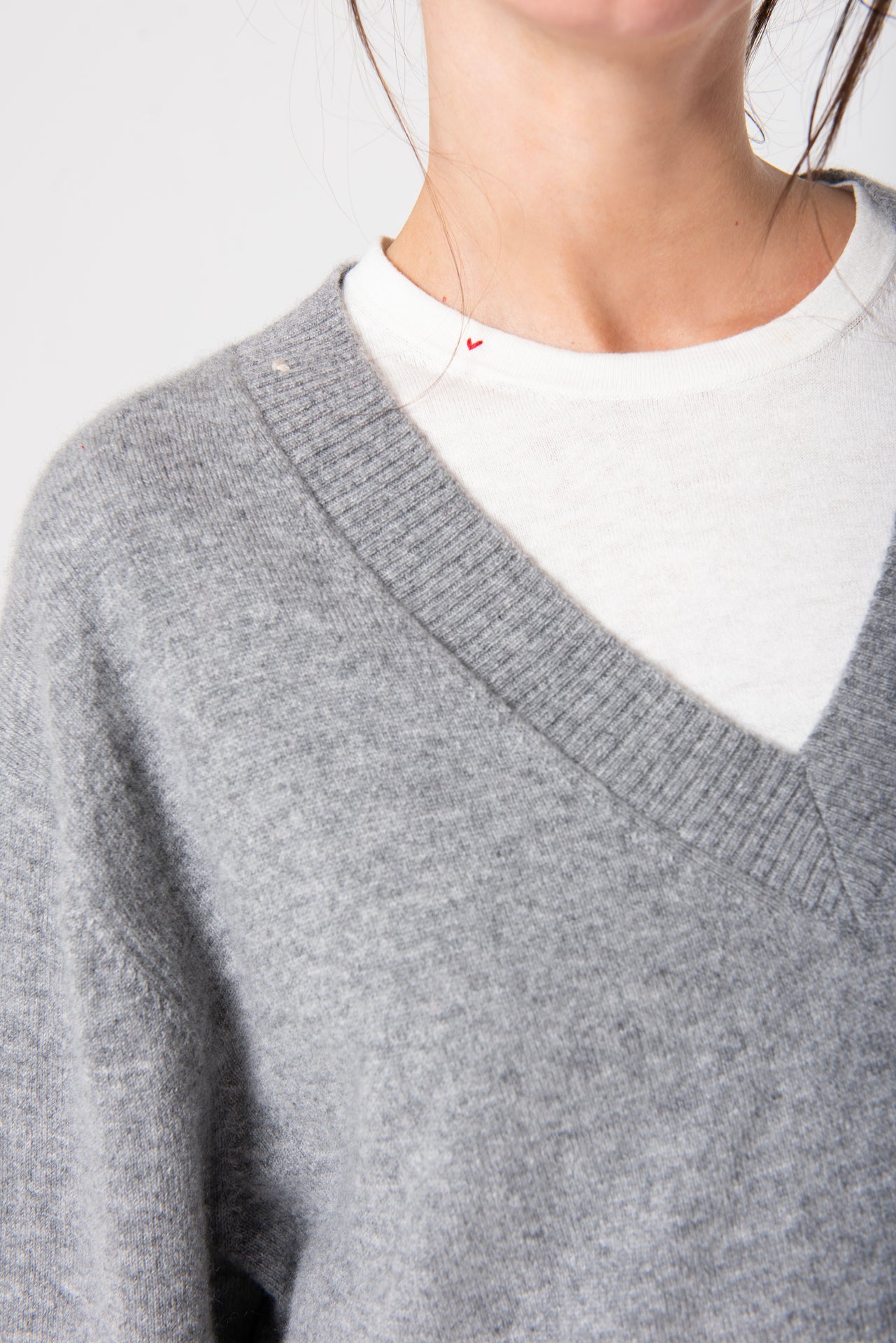 Allie V-Neck in Cashmere - Grey