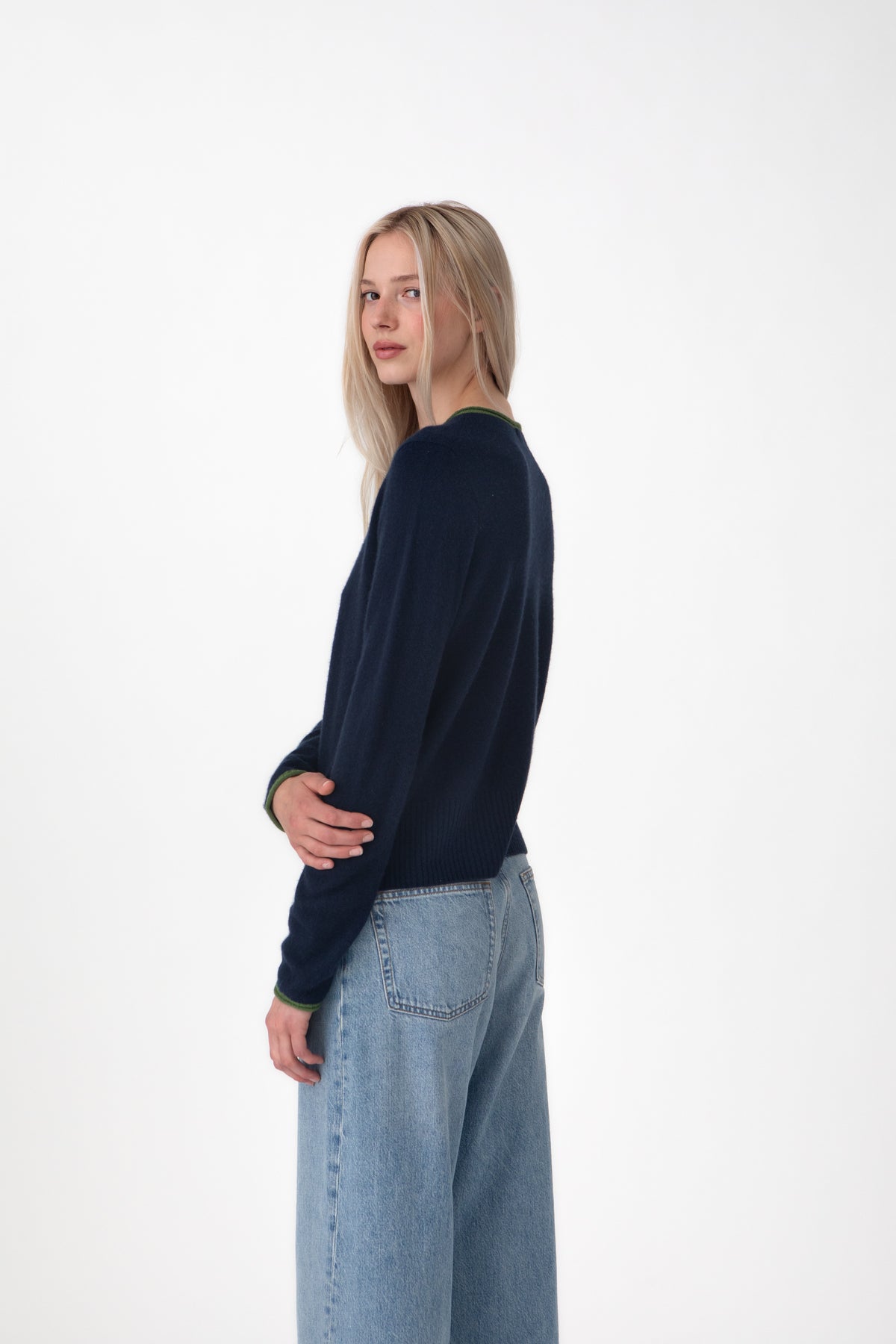 Trish Roll-Edge in Cashmere - Navy