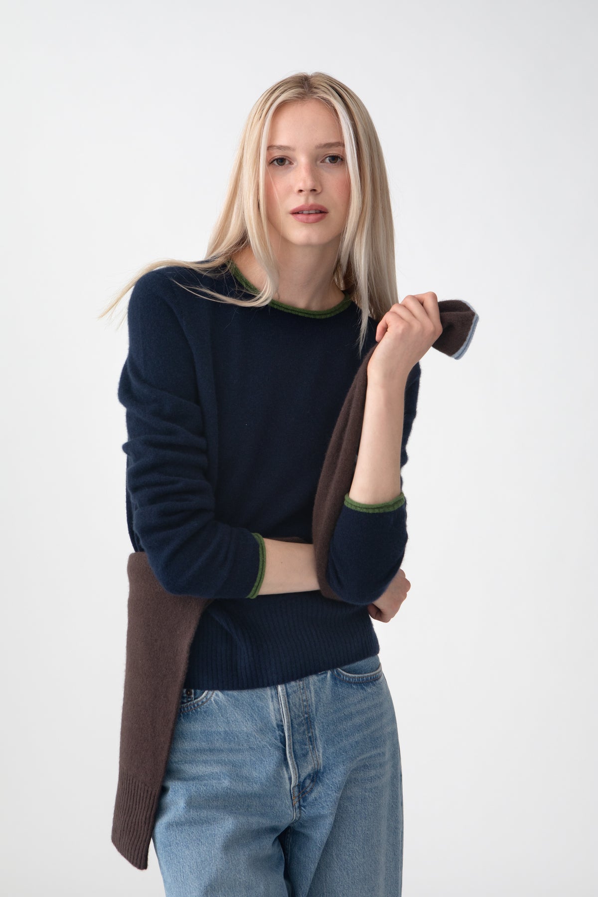 Trish Roll-Edge in Cashmere - Navy