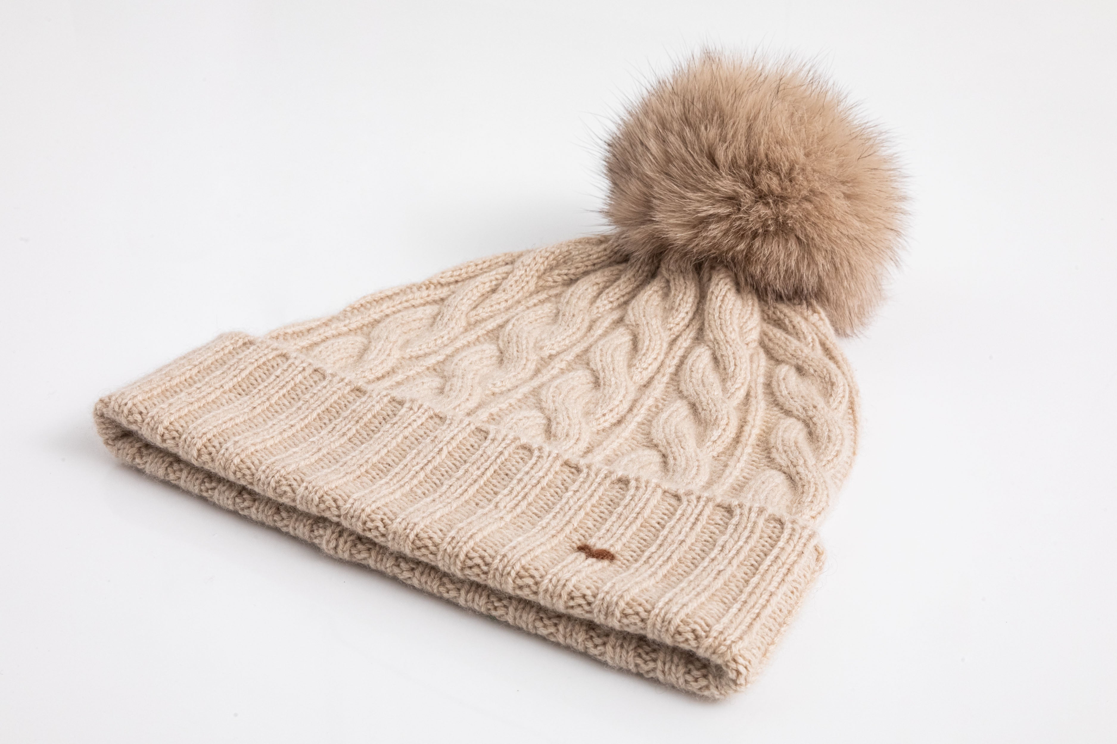 The Cable Beanie – Oatmeal