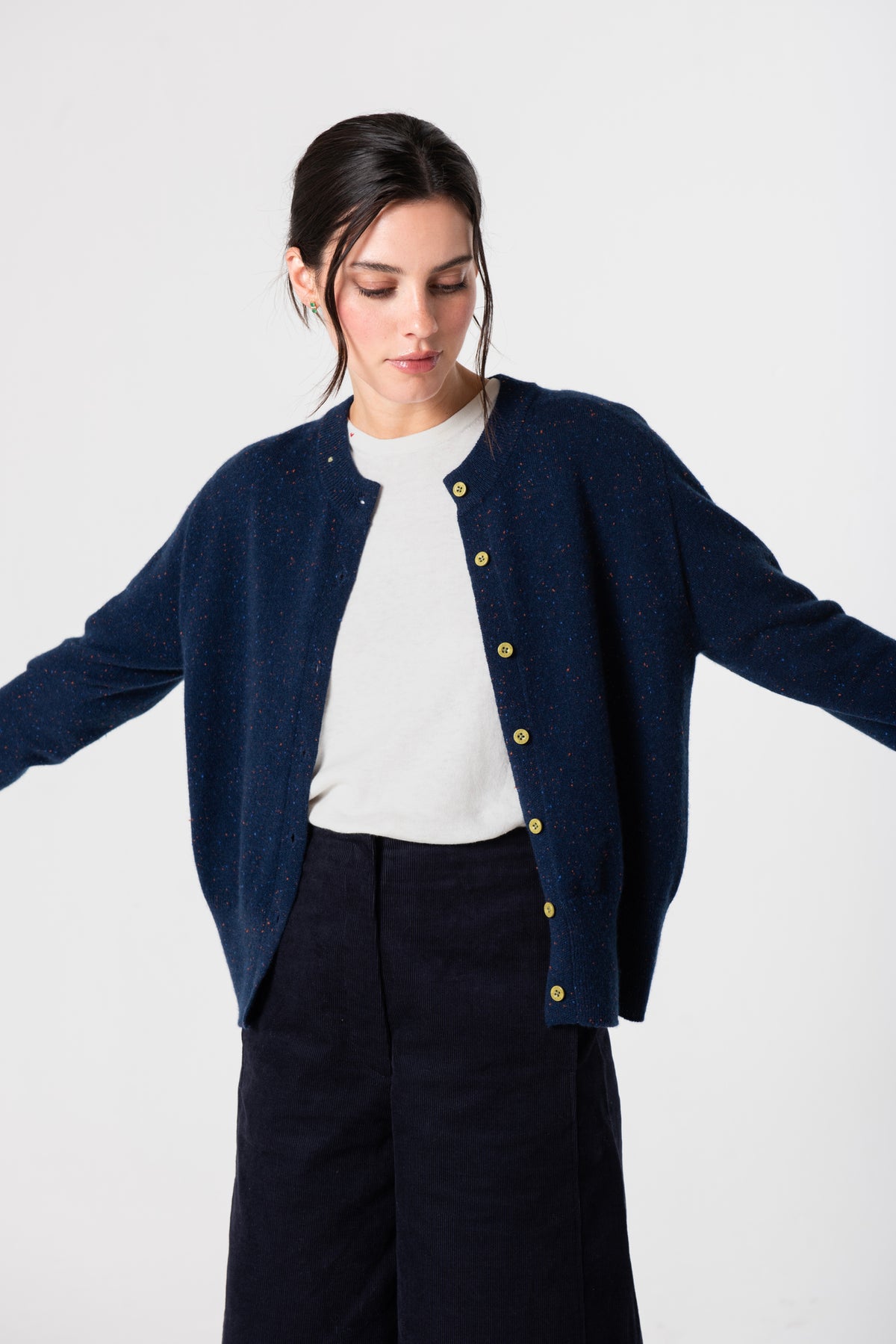 Halle Cardigan in Cashmere - Midnight