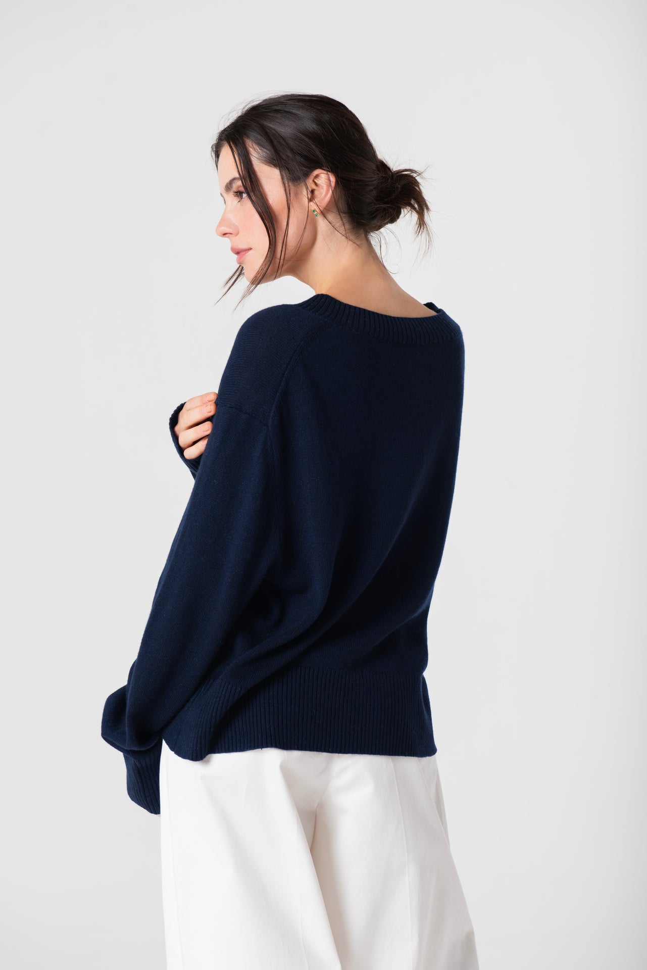 Allie V-Neck in Linen - Navy