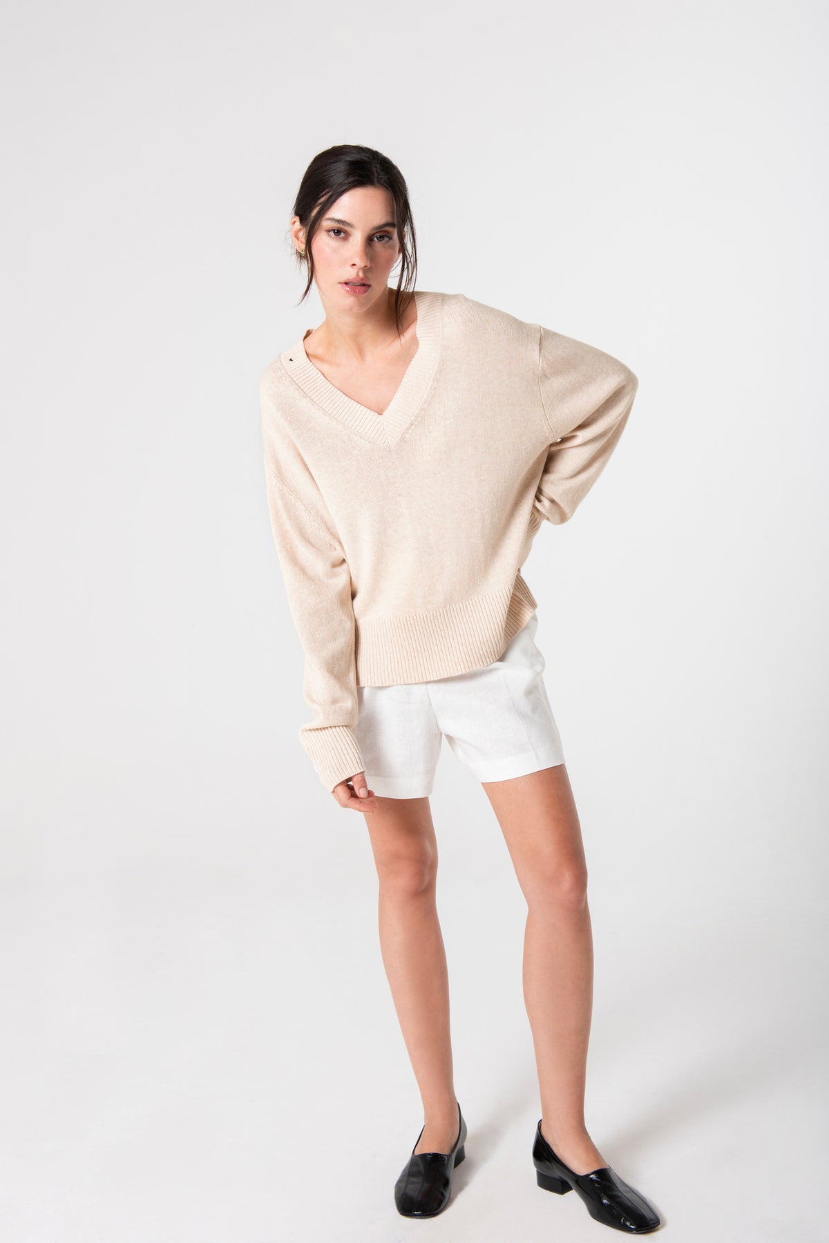 Allie V-Neck in Cashmere - Oatmeal