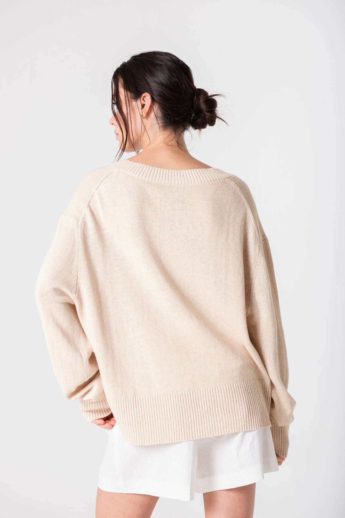 Allie V-Neck in Cashmere - Oatmeal