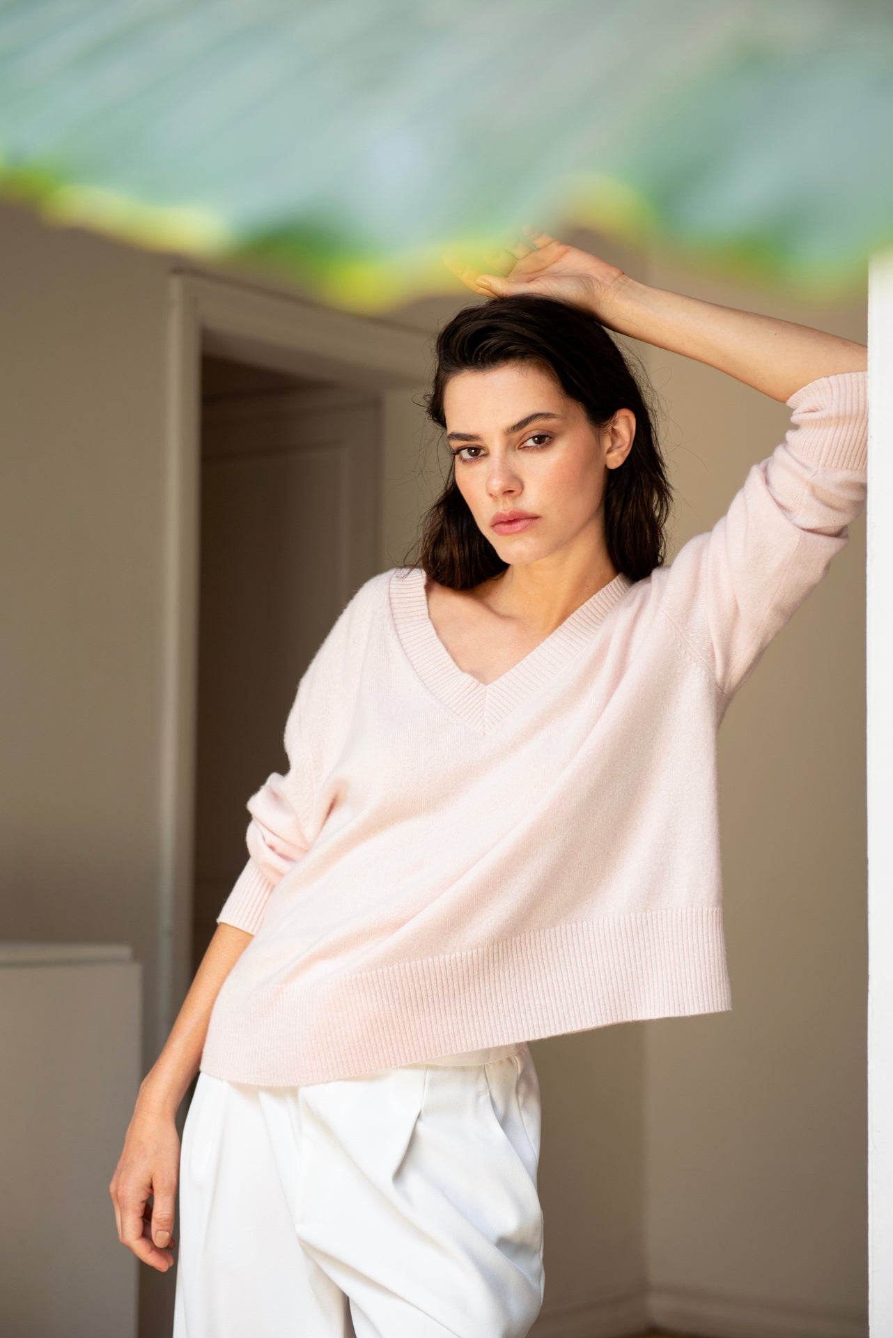 Allie V-Neck in Cashmere - Petal