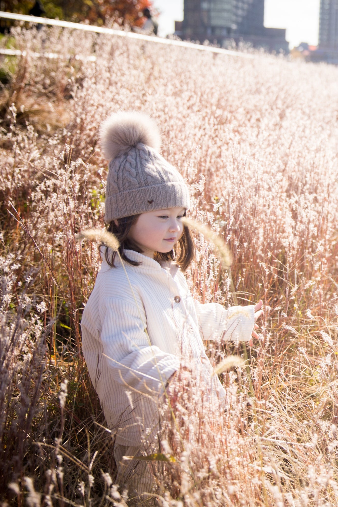 The Kids Cable Beanie – Taupe